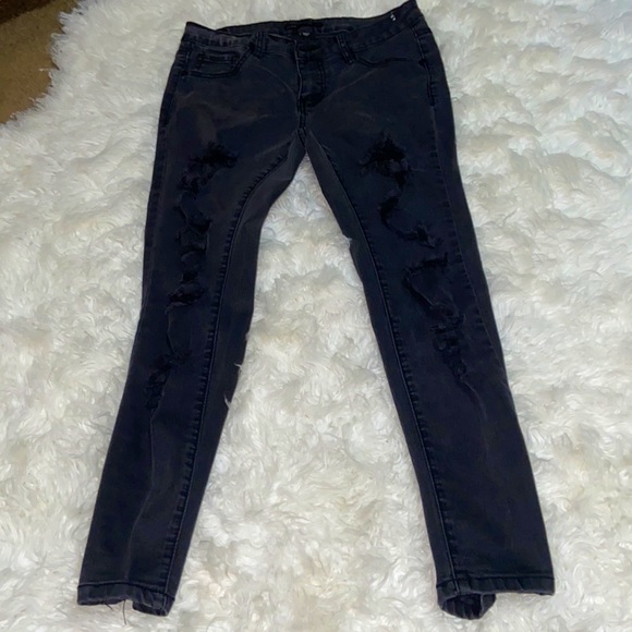 Black distress jeans size 7 by Denim Couture - Picture 3 of 8
